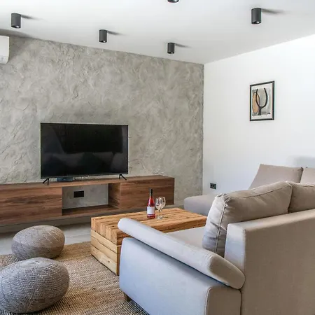 Luxurious In Bartici With Sauna 度假居