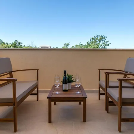 Amazing In Bartici With Wifi Holiday home Barbici