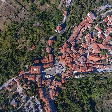 Σπίτι διακοπών Amazing In Bartici With Wifi Barbici